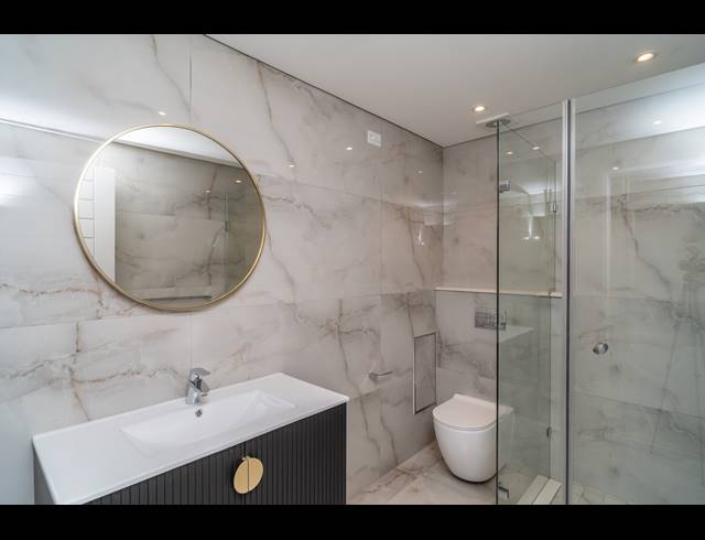 2 BEDROOM APARTMENT FOR SALE IN UMHLANGA RIDGE